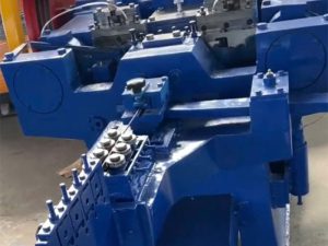 Máy sản xuất đinh